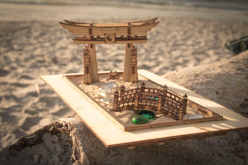 Zen Garden - Japanese Meditation Kit. Playset of 6 pieces, plus