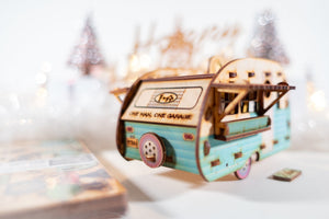 Vintage Camper Bird House Scale model playset you can build and use! Bring back the love of travel!